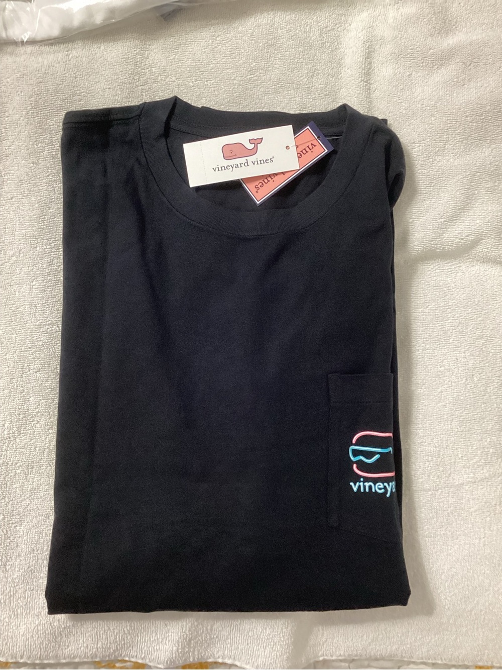 Vineyard Vines Jet Black Good Vibes Short Sleeve Tee 
Choose a Size Large or XL - Picture 2 of 2